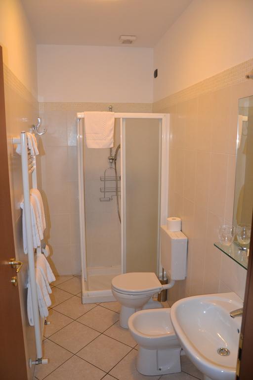 Locanda Le Palafitte Бардоліно Номер фото